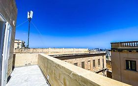 Designer Duplex Penthouse In Floriana